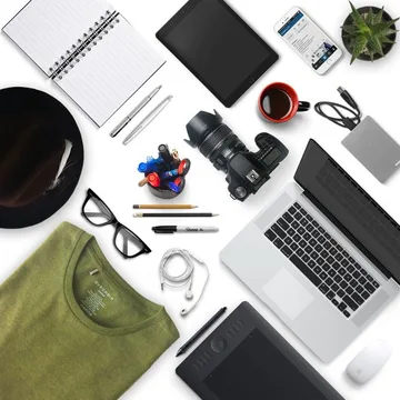 Tech & desk accessories